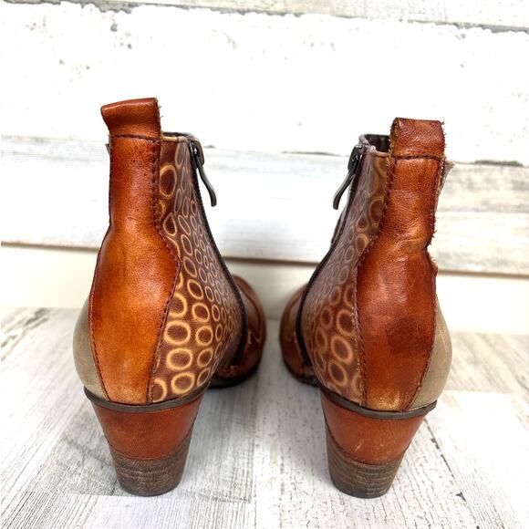 L’Artiste Womens 39 Brown Leather Dramatic Floral Appliqué Boho Ankle Booties - Picture 3 of 7